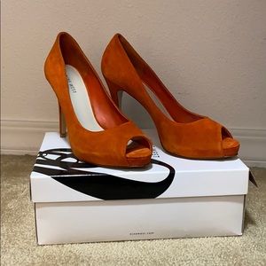 Nine West Orange Peep Toe Pumps! SZ 8.5